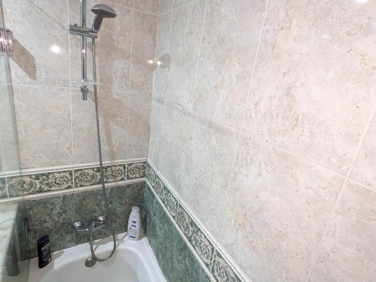 Two Bedroom Apartment - 110M2, Ac, Terrace, Wi-Fi Lagos Exterior photo