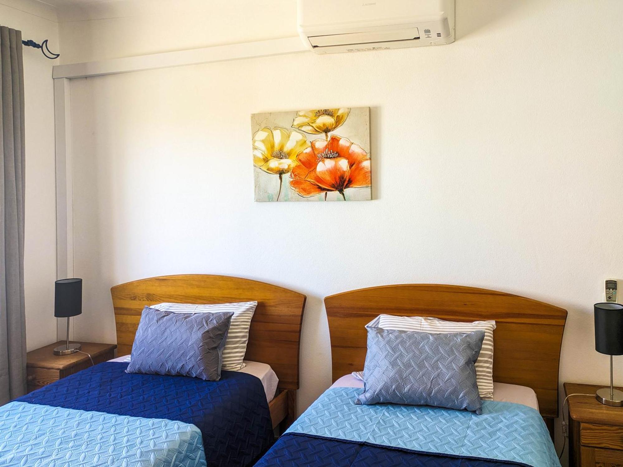 Two Bedroom Apartment - 110M2, Ac, Terrace, Wi-Fi Lagos Exterior photo