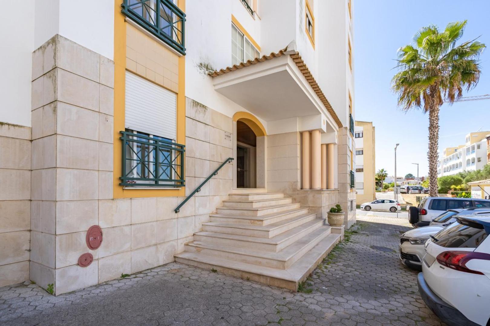 Two Bedroom Apartment - 110M2, Ac, Terrace, Wi-Fi Lagos Exterior photo